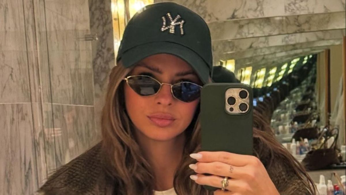 La China Suárez eligió look oficinista para viajar en primera a Miami y le dijeron de todo