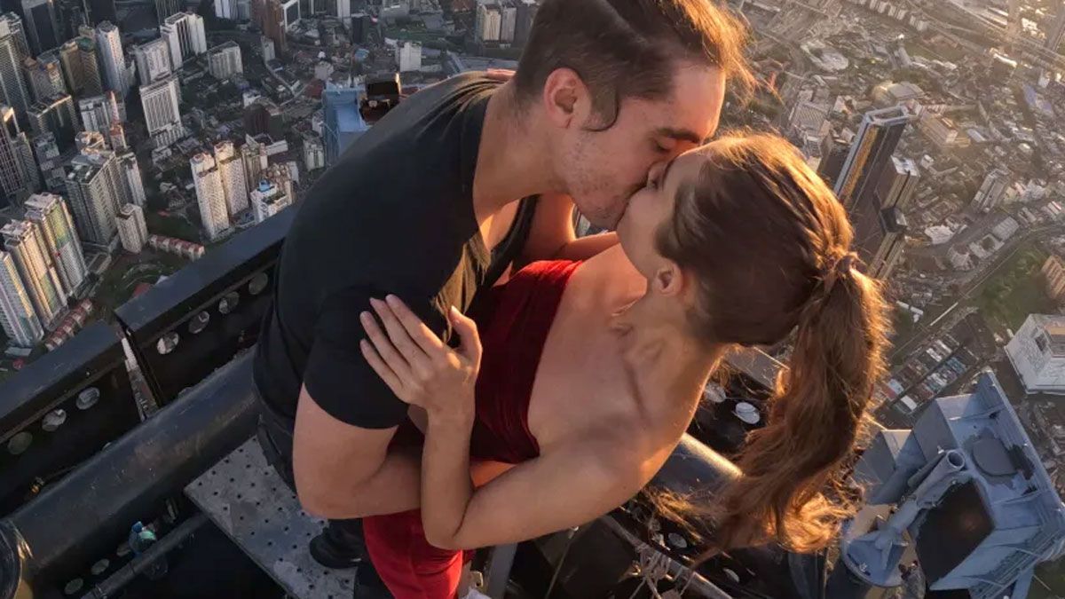 Ivan Beerkus y Ángela Nikolau le ponen mucha adrenalina a la película de Netflix.