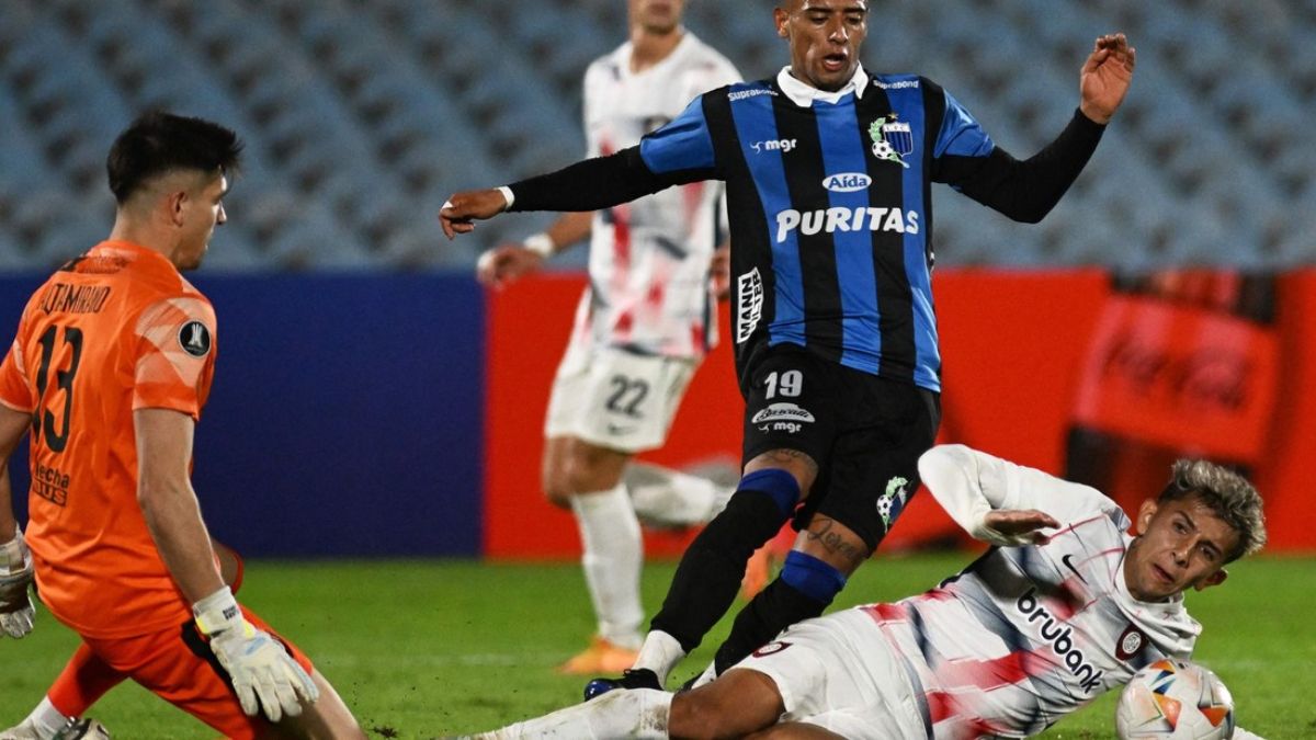 Un error defensivo sobre el final se transformó en derrota para San Lorenzo en la Copa Libertadores.