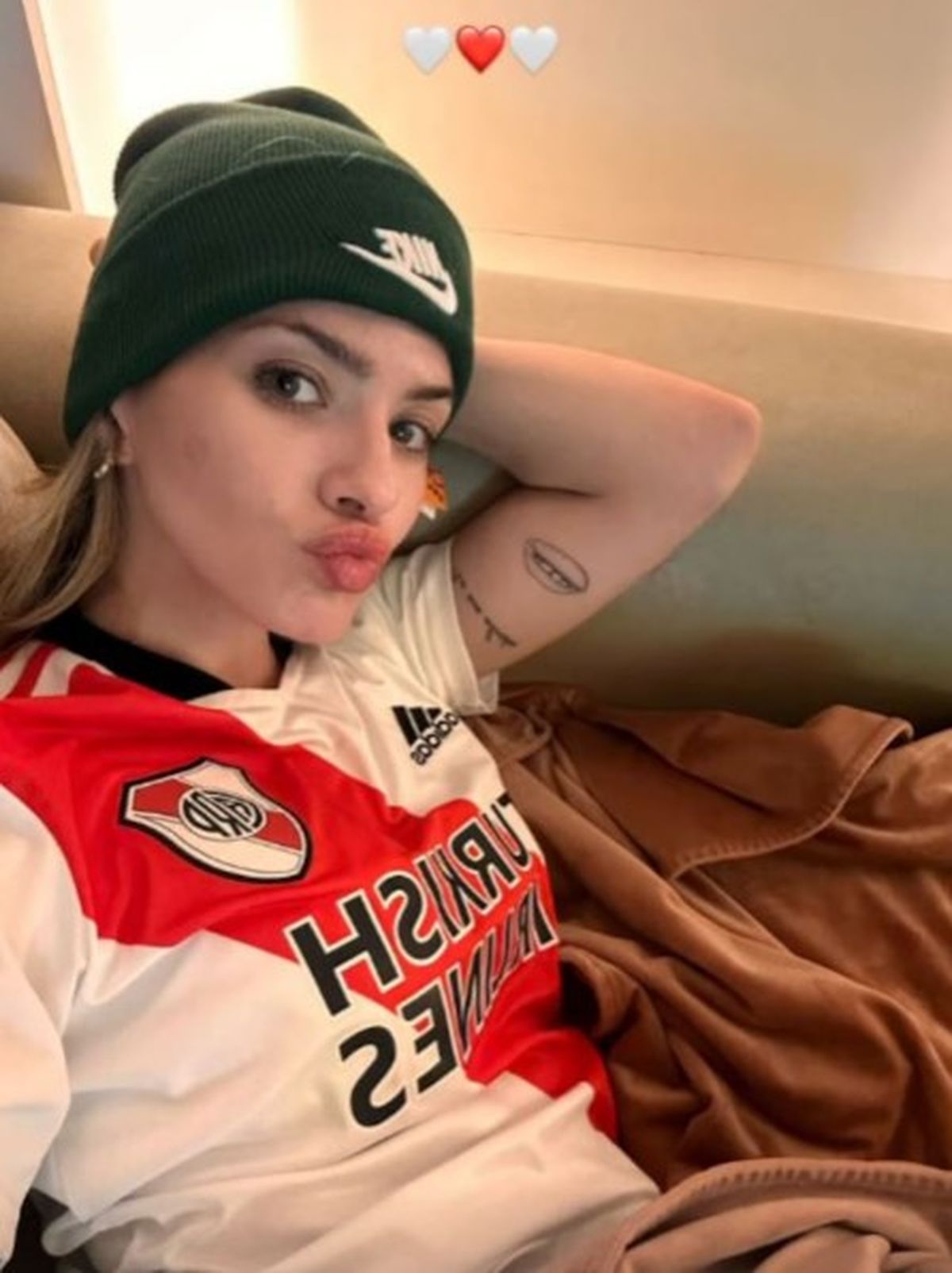 La pareja de Mauro Icardi es confesa hincha de River.