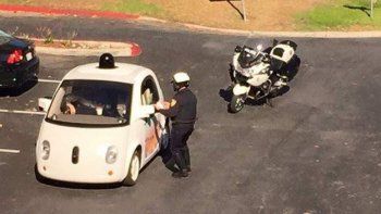 Se salvó de la multa por no haber conductor
