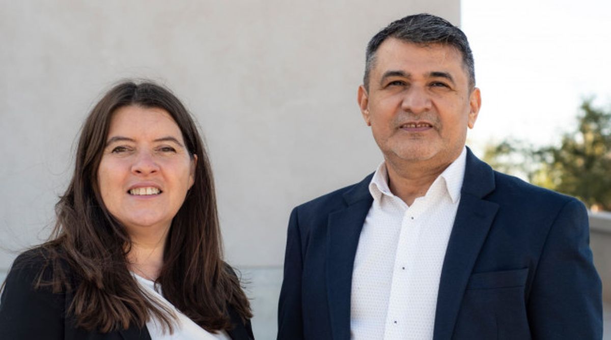María Gabriela Griffouliere y Aldo Altamirano se impusieron en Educación. La decana electa está ligada con Ana Sisti, candidata a vicerrectora de Adriana García. María Gabriela Griffouliere y Aldo Altamirano se impusieron en Educación. La decana electa está ligada con Ana Sisti, candidata a vicerrectora de Adriana García.