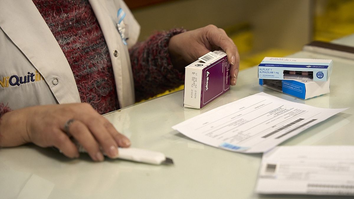 Hay todo un fenómeno detrás de una pastilla para bajar de peso, que se vende más barata desde los últimos meses. Hay todo un fenómeno detrás de una pastilla para bajar de peso, que se vende más barata desde los últimos meses.
