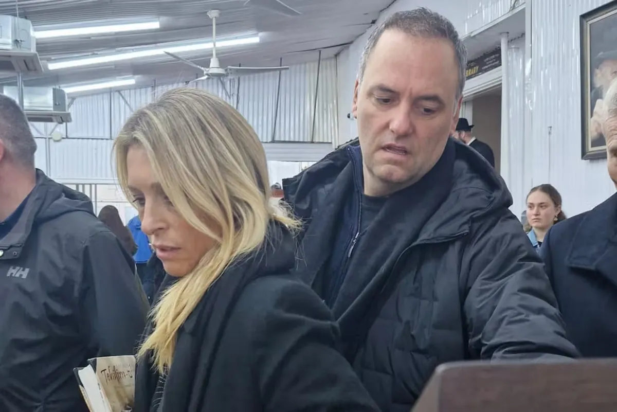 Manuel Adorni junto a su esposa Betina Angeletti. Manuel Adorni junto a su esposa Betina Angeletti.