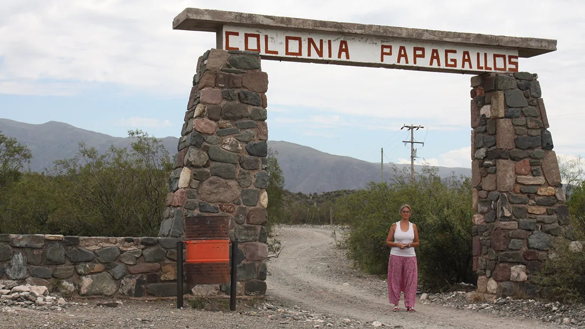 Una iniciativa legislativa propone que quienes vean la Colonia Papagallos sepan que allí hubo un centro clandestino de detención de personas en la dictadura.