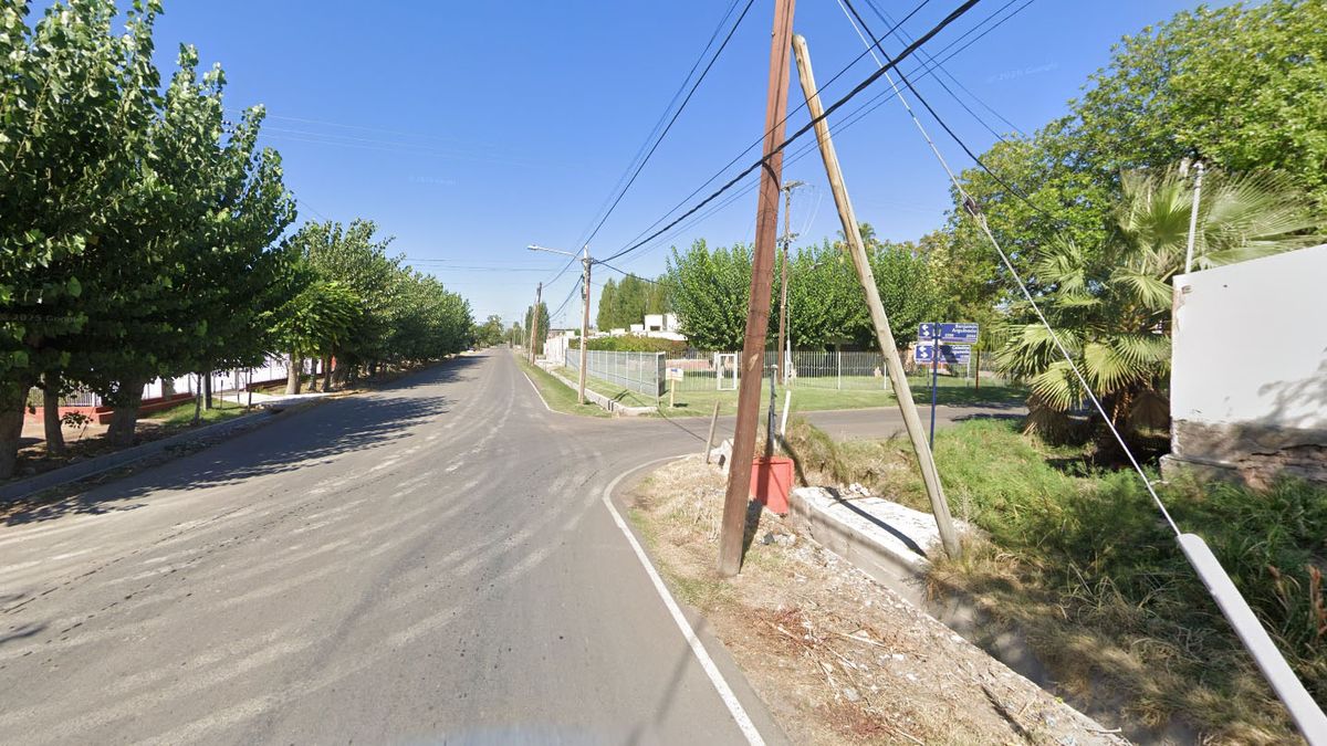El accidente ocurrió en calles Celestino Argumedo y Benjamín Argumedo, de Guaymallén. El accidente ocurrió en calles Celestino Argumedo y Benjamín Argumedo, de Guaymallén.