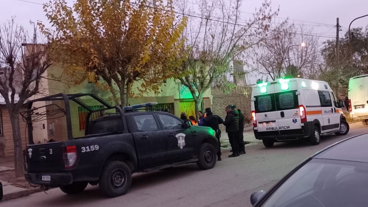 El panorama de esta madrugada en el barrio 26 de enero.