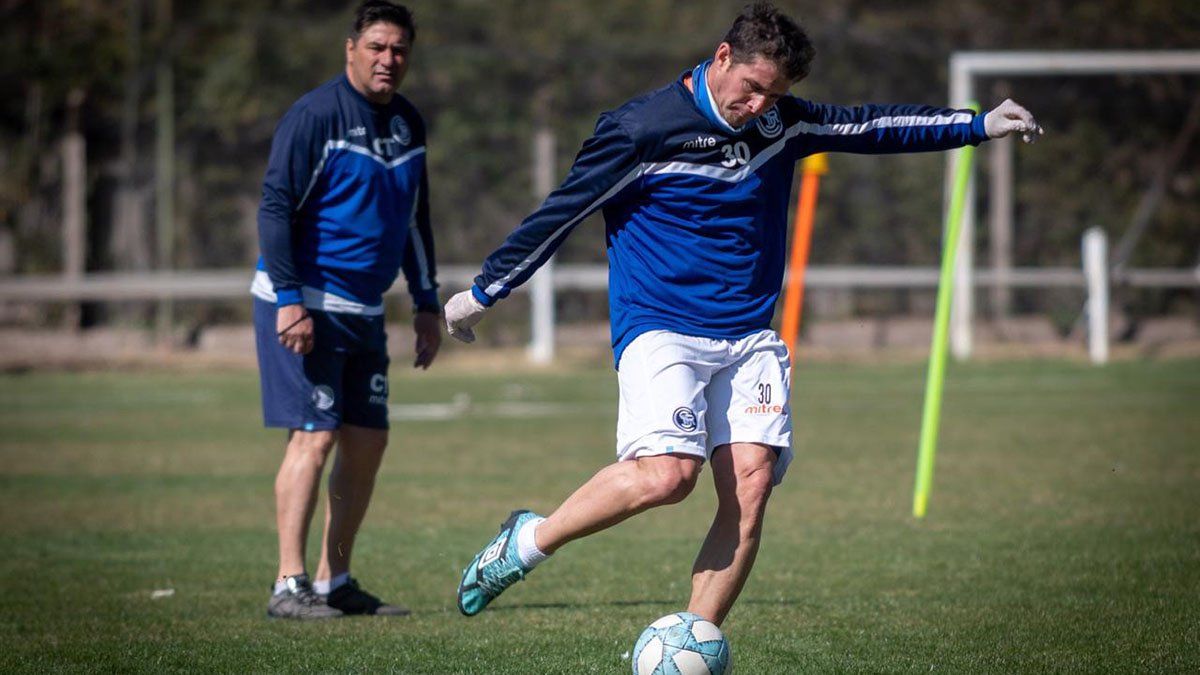 Mauricio Sperdutti puso el gancho en Independiente Rivadavia