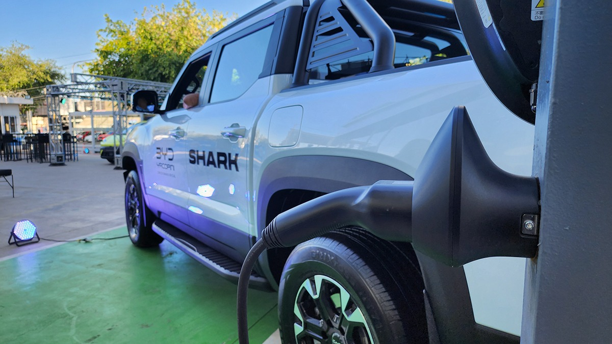 Cualquier modelo permite vía inteligencia artificial activar las principales funciones, como la voz para el levantavidrios y la música. Cualquier modelo permite vía inteligencia artificial activar las principales funciones, como la voz para el levantavidrios y la música.