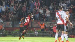 El karma de Colón tras el regreso a Primera: ganarle a los Grandes El karma de Colón tras el regreso a Primera: ganarle a los Grandes