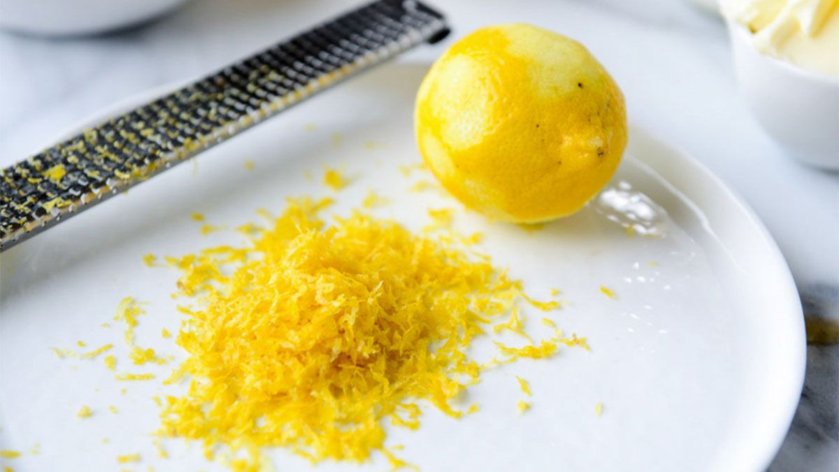 Cómo hacer palitos de helado de limón para los chicos