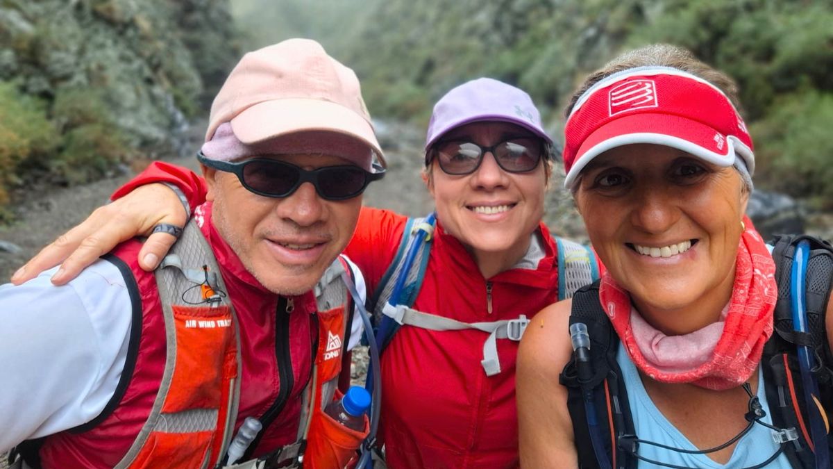 Daniel Yúdica junto a Naty y Calu, amigas y compañeras en el deporte. Siempre en movimiento. Daniel Yúdica junto a Naty y Calu, amigas y compañeras en el deporte. Siempre en movimiento.