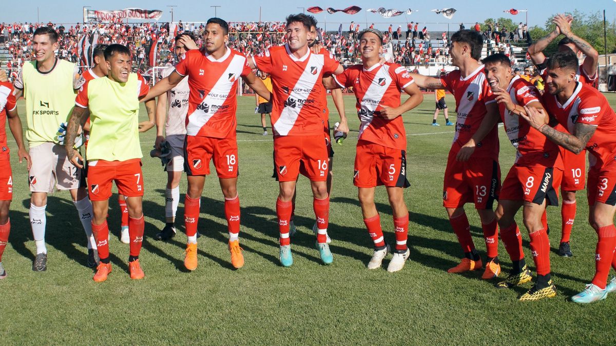 Deportivo Maipú el próximo domingo se jugará todo ante Temperley, en la revancha, que será en calle Vergara. Deportivo Maipú el próximo domingo se jugará todo ante Temperley, en la revancha, que será en calle Vergara.