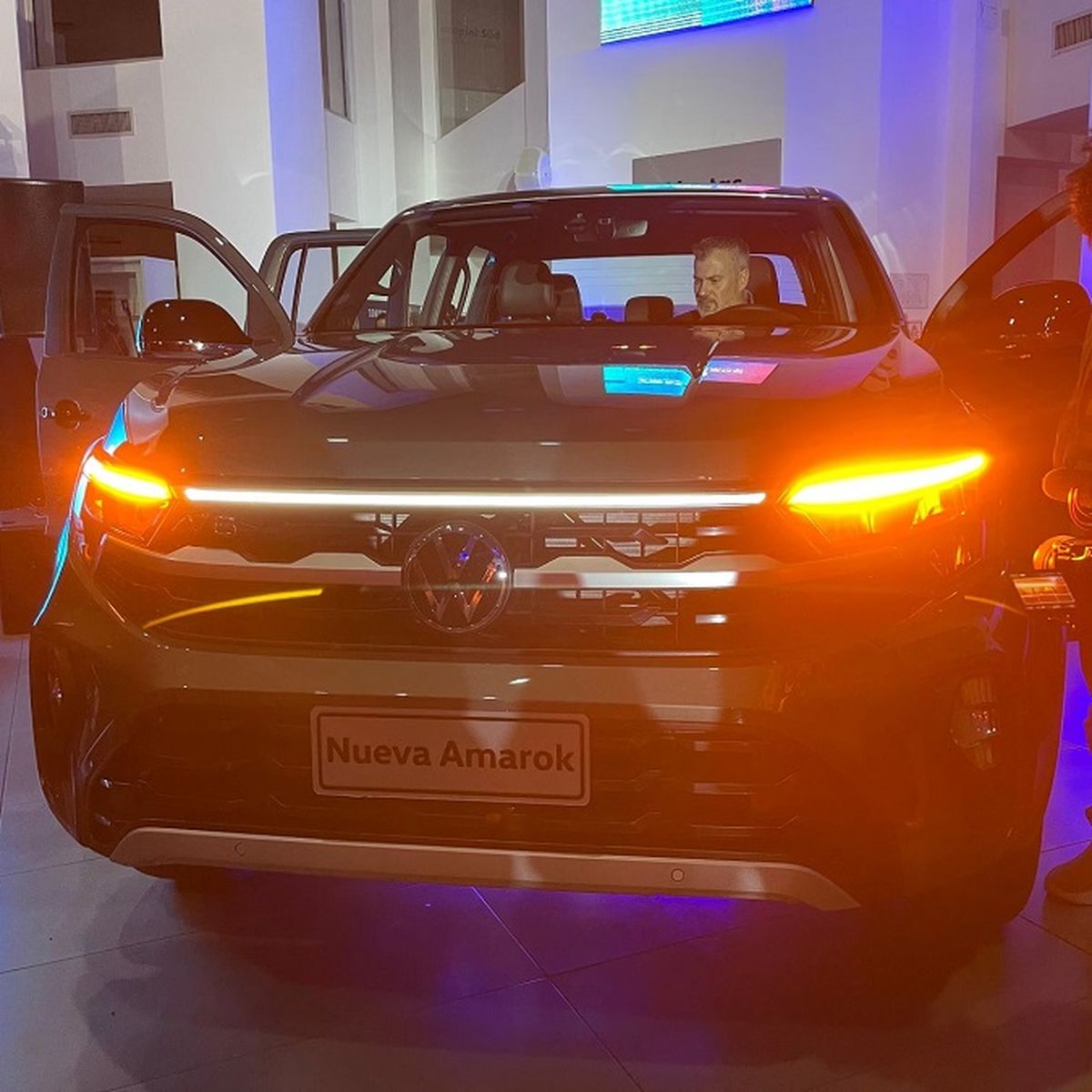  Se presentó la nueva camioneta Amarok de Volkswagen. Se presentó la nueva camioneta Amarok de Volkswagen.