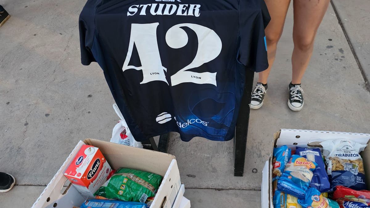 Esta es una de las camisetas de Sheyko Studer que fue sorteada. Esta es una de las camisetas de Sheyko Studer que fue sorteada.