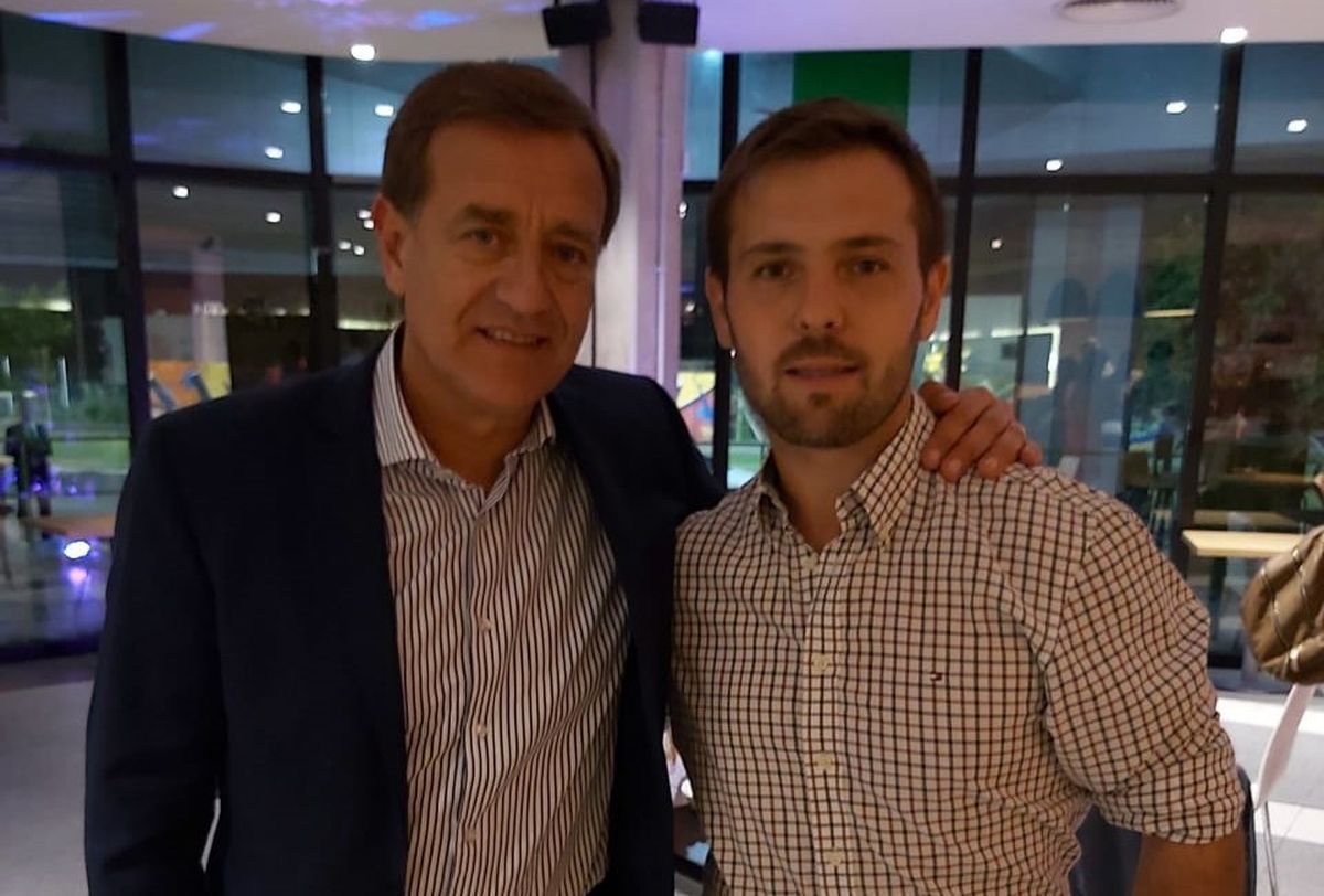 Jerónimo Shantal y el ex gobernador Rodolfo Suarez. En su gestión asesoró legalmente en la Dirección de Minería que ahora comandará. Jerónimo Shantal y el ex gobernador Rodolfo Suarez. En su gestión asesoró legalmente en la Dirección de Minería que ahora comandará.