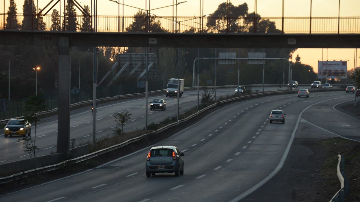 Poco tránsito por el Acceso Este debido a las restricciones.