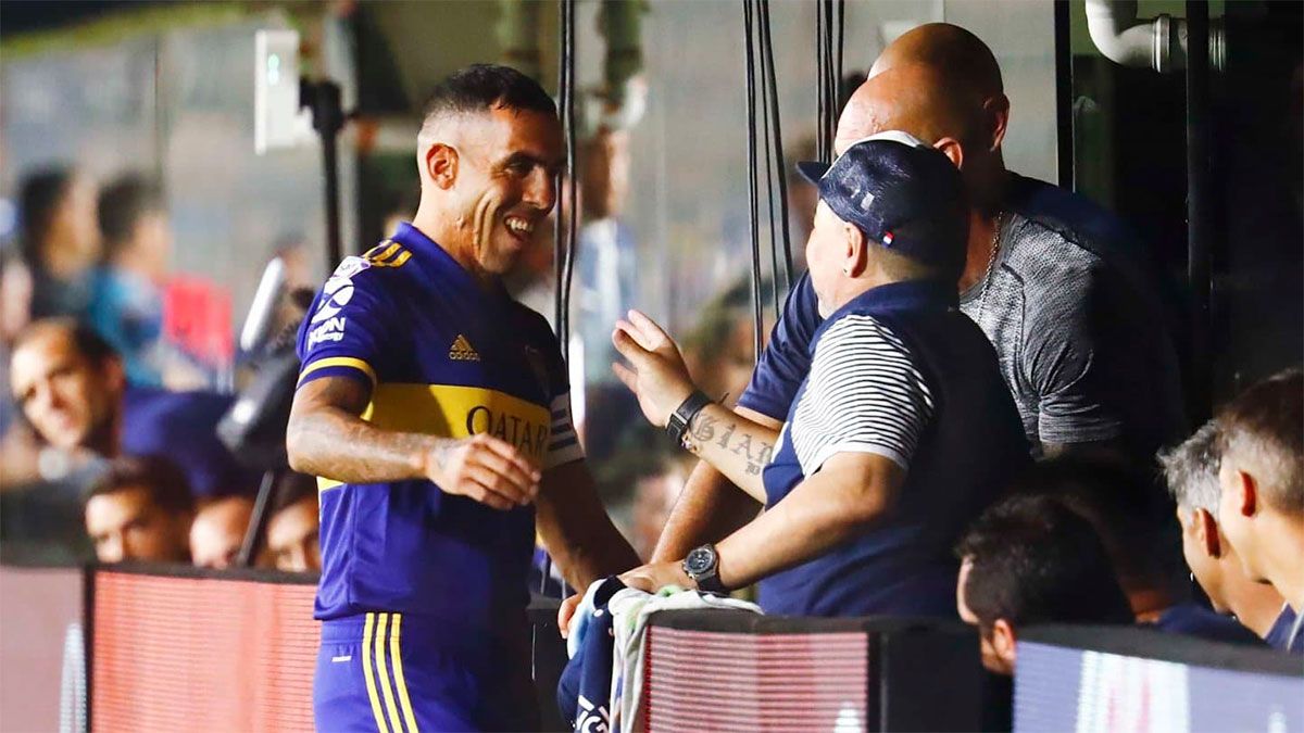 Tevez recordó la última charla que mantuvo con Maradona.