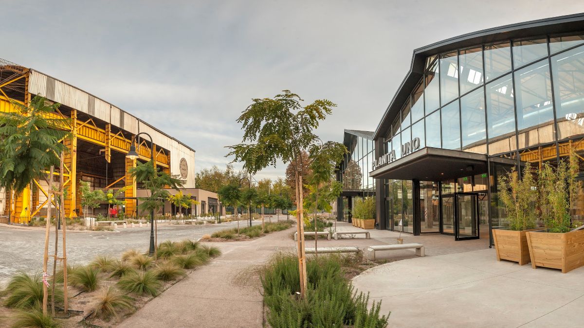 La refuncionalización de la vieja planta fabril de la metalurgica Pescarmona dio nacimiento a un nuevo emprendimiento de la gastronomía mendocina.