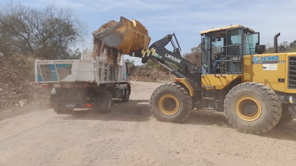La obra para la construcción de casas en la ex Playa San Agustín avanza con relleno de material reciclado