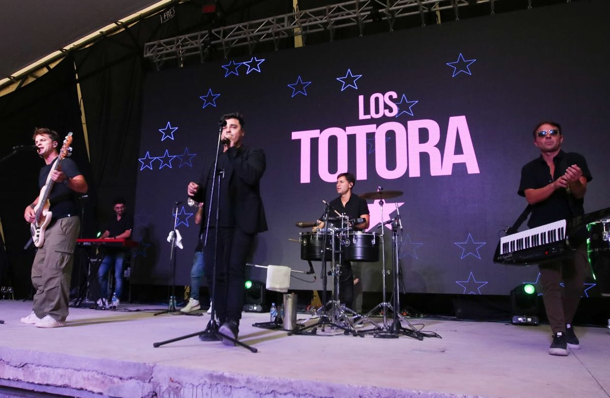 Los Totora que cumplieron 20 años de carrera, volvieron a demostrar porqué son una de las bandas de cumbia pop más exitosas y seguidas de América Latina.