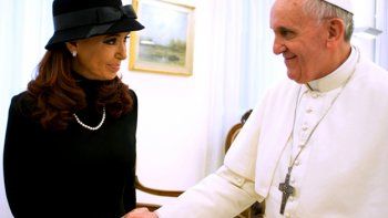 Luego de la confusión con la carta papal, Francisco le escribió a la presidenta de puño y letra
