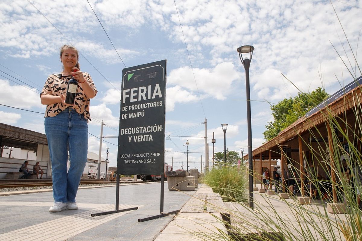 Maipú celebró con éxito la Gran Feria del Vino en la Estación Gutiérrez. Maipú celebró con éxito la Gran Feria del Vino en la Estación Gutiérrez.