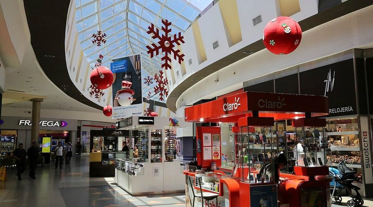 Esta nueva construcción traerá miles de tiendas nuevas. Esta nueva construcción traerá miles de tiendas nuevas.