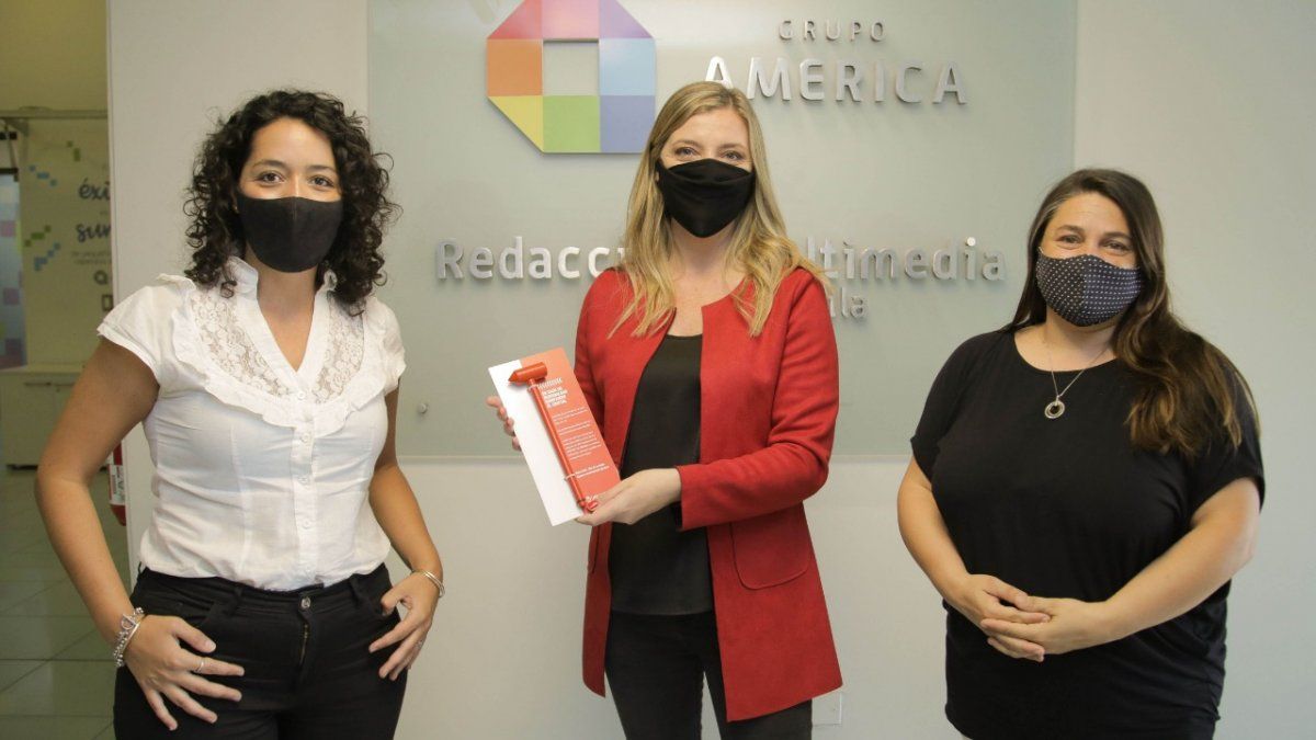 Yamila Meljim, coordinadora general del CICUNC, Paola Piquer y Cecilia Amadeo, coordinadora de Medios de la UNCUYO.