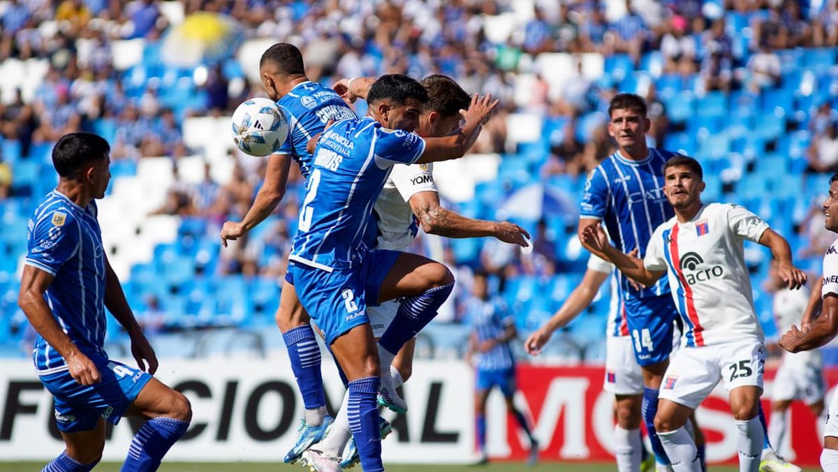 Godoy Cruz, lejos de su mejor versión, sumó tres puntos clave (UNO/Axel Lloret) Godoy Cruz, lejos de su mejor versión, sumó tres puntos clave (UNO/Axel Lloret)
