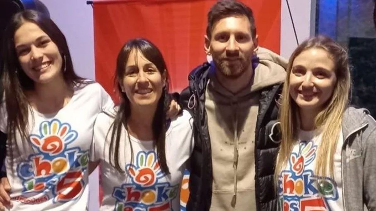 Lionel Messi estuvo en el cumpleaños de su sobrino en Rosario.