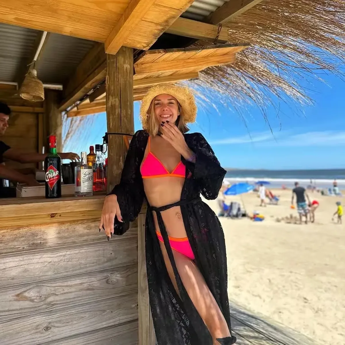 Julieta Nair Calvo paraliza las playas: taparrabos Barbiecore, ultra transparencias y más. Julieta Nair Calvo paraliza las playas: taparrabos Barbiecore, ultra transparencias y más.