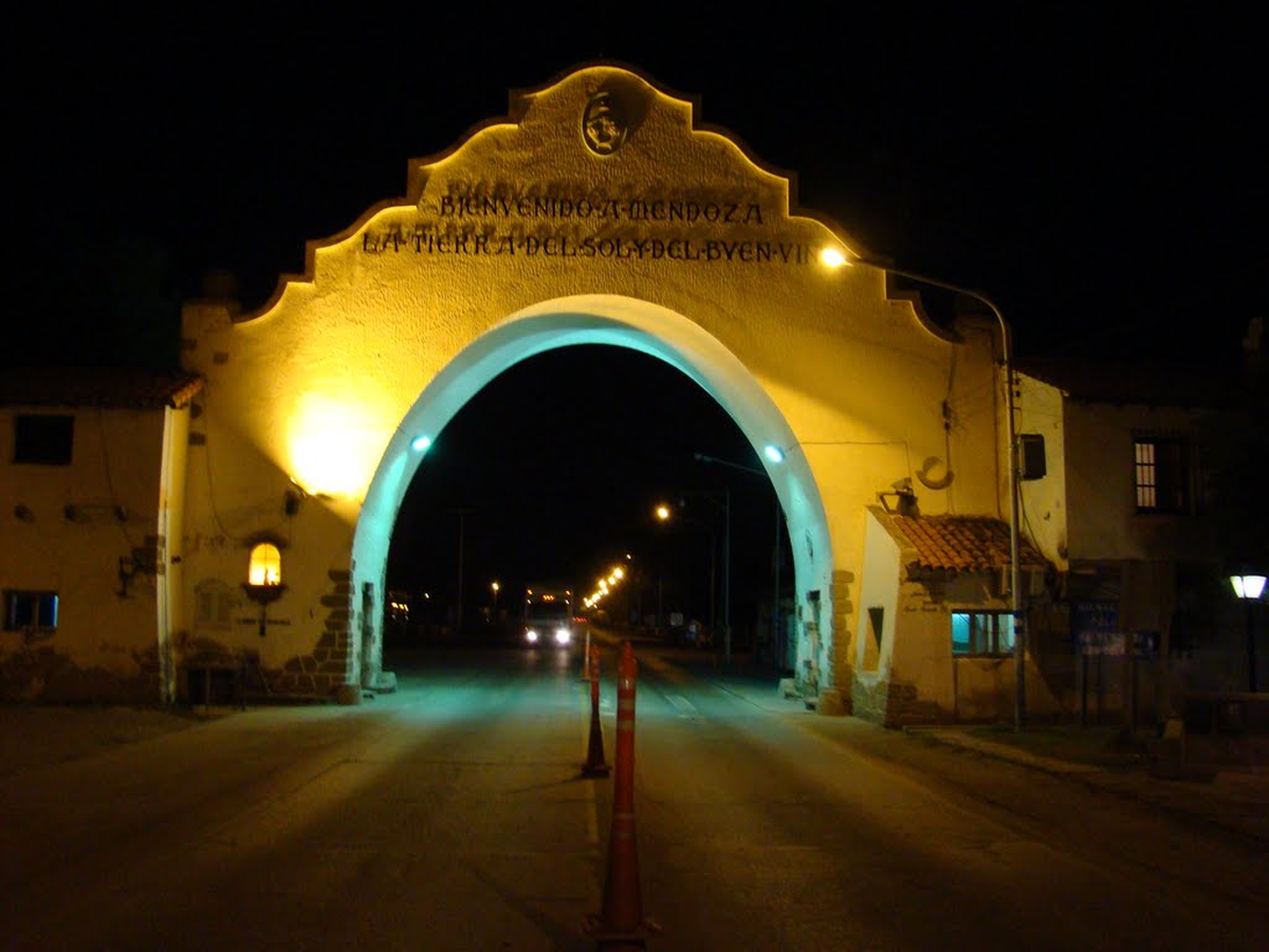 La víctima huyó de Mendoza rumbo a San Luis y más tarde a Buenos Aires, donde comenzaría una nueva vida.