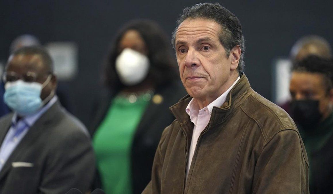 El gobernador de Nueva York es investigado tras presentarse tres denuncias de acoso sexual por parte de ex colaboradoras durante su gestión