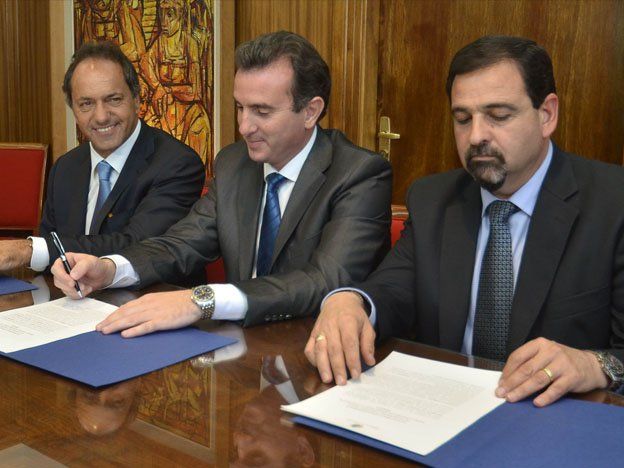 Mendoza firmó un acuerdo con Scioli para llevar experiencia hídrica a Buenos Aires