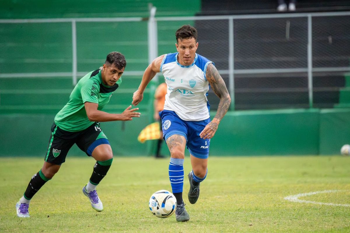 Juan Andrada volvió al Tomba y se perfila para ser titular.