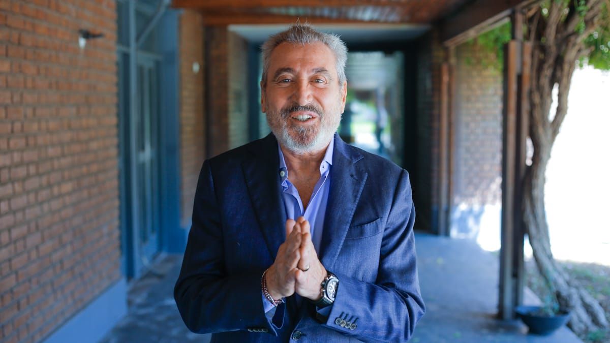 Daniel Vila dio la nota e hizo viral una entrevistaradial donde comparó a Independiente Rivadavia con Franco Colapinto.