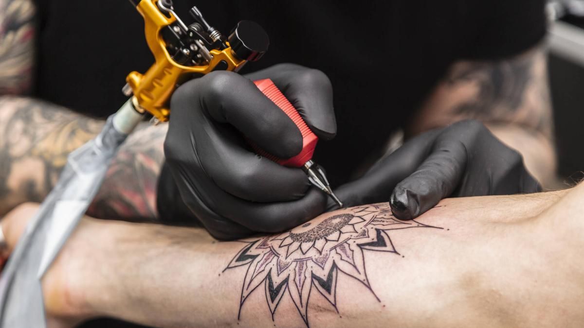 El estudio que revela que los tatuajes aumentan el riesgo de contraer cáncer de piel El estudio que revela que los tatuajes aumentan el riesgo de contraer cáncer de piel