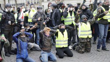 París: 125.000 manifestantes y 1.385 detenidos