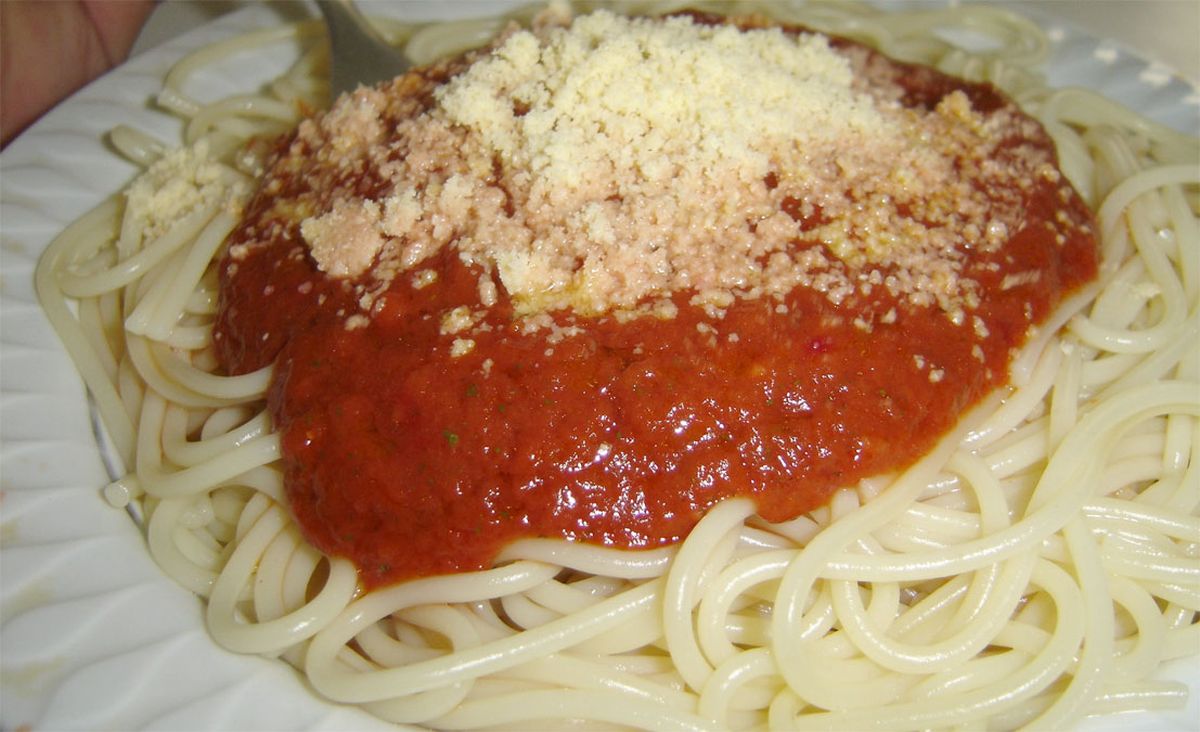 Esta receta de salsa de tomate casera se hace con simples ingredientes y sale riquísima. Esta receta de salsa de tomate casera se hace con simples ingredientes y sale riquísima.