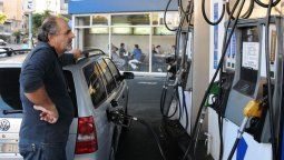 Los estacioneros calificaron como positivo el congelamiento de las naftas