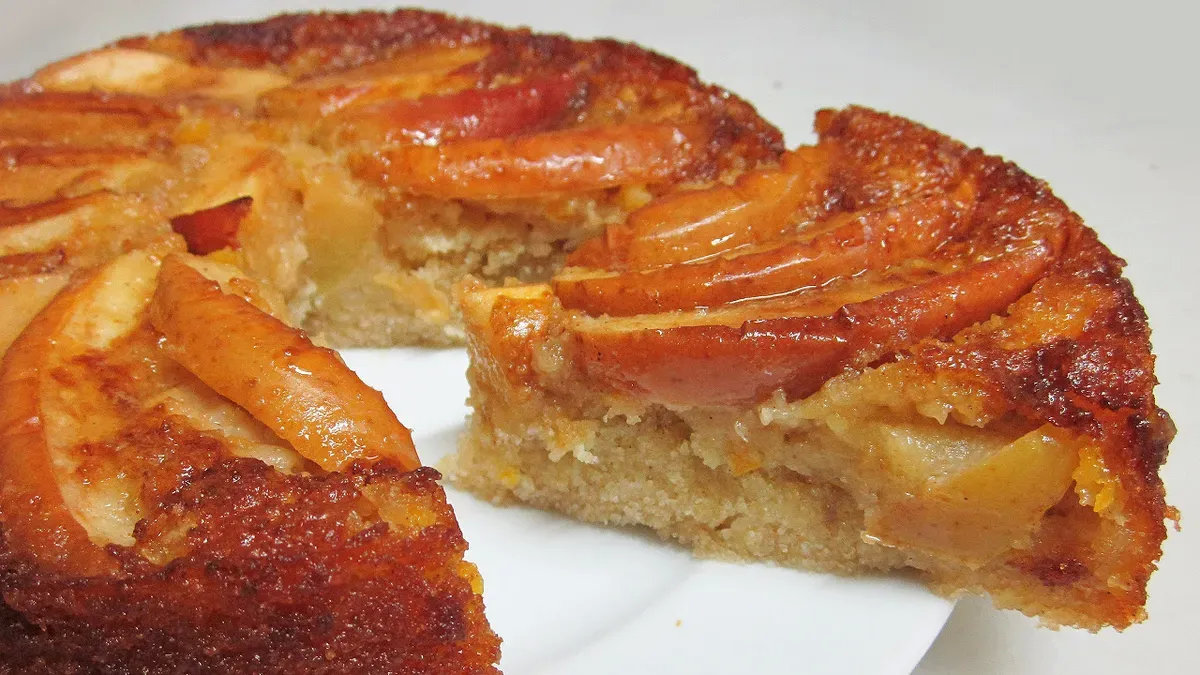 Recetas: torta invertida de manzanas rica y rendidora. Recetas: torta invertida de manzanas rica y rendidora.