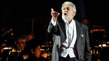 Tras las denuncias por abuso sexual, volvió Plácido Domingo a escena y fue ovacionado