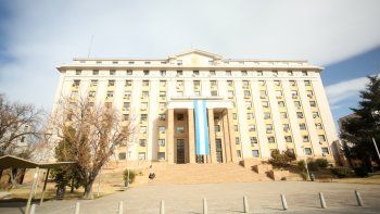 Ya tienen fecha de cobro los estatales de Mendoza