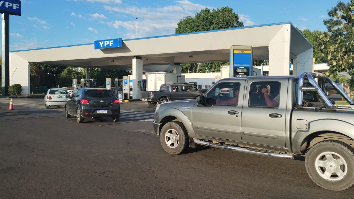 La Federación Argentina de Petróleo, Gas y Biocombustible anunció un paro para este jueves.