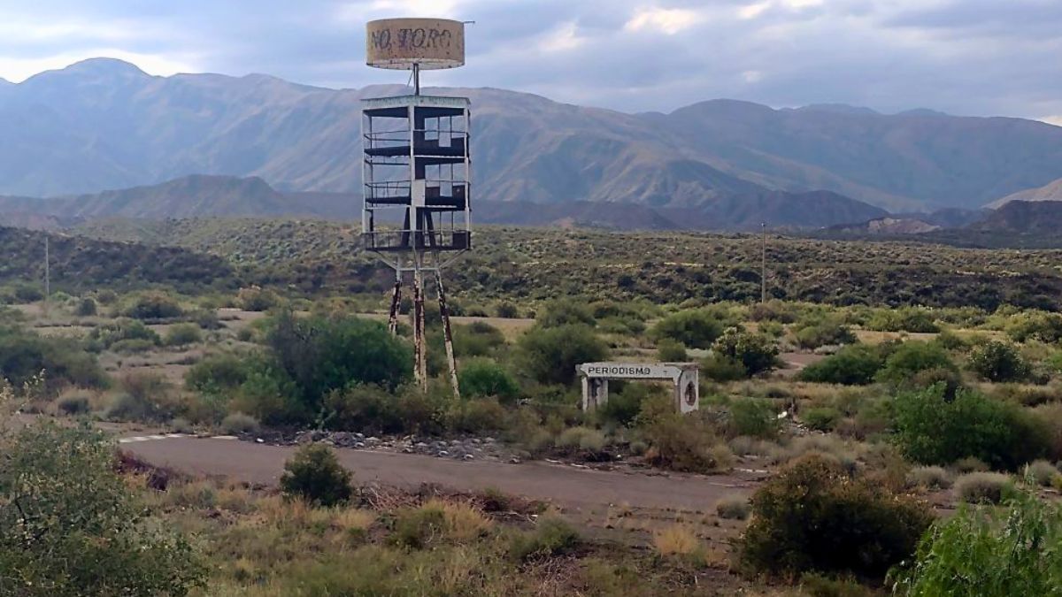 Dejar atrás el autódromo fantasma para darle vida a un polo deportivo, es lo que pretende el Gobierno de Mendoza. Dejar atrás el autódromo fantasma para darle vida a un polo deportivo, es lo que pretende el Gobierno de Mendoza.