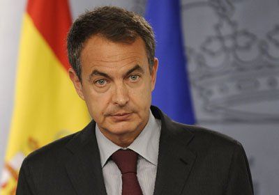 Por la crisis en España, Rodríguez Zapatero anunció cambios profundos en su gabinete