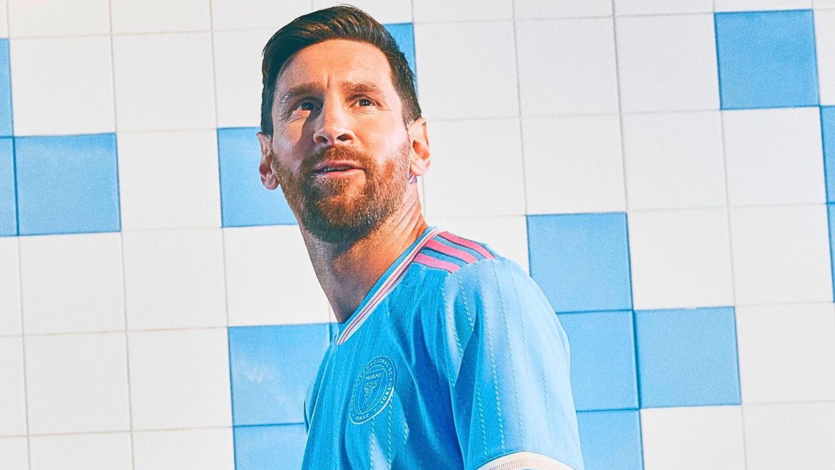 Messi con la nueva camiseta del Inter Miami.
