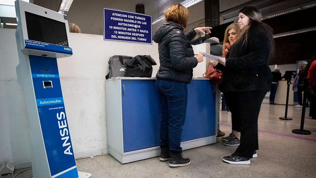 ANSES y Milei pagan un bono único de $30.629 en mayo 2024. ANSES y Milei pagan un bono único de $30.629 en mayo 2024.