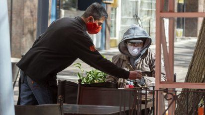 Muchas persona están más expuestas por sus trabajos a contraer el Covid-19.